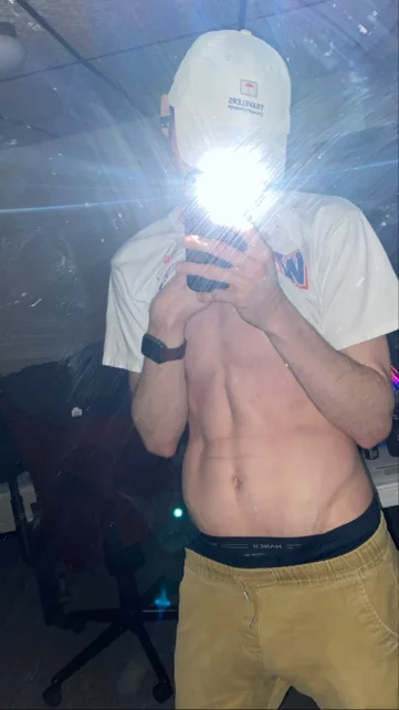 Photo of model @horsecockstripper