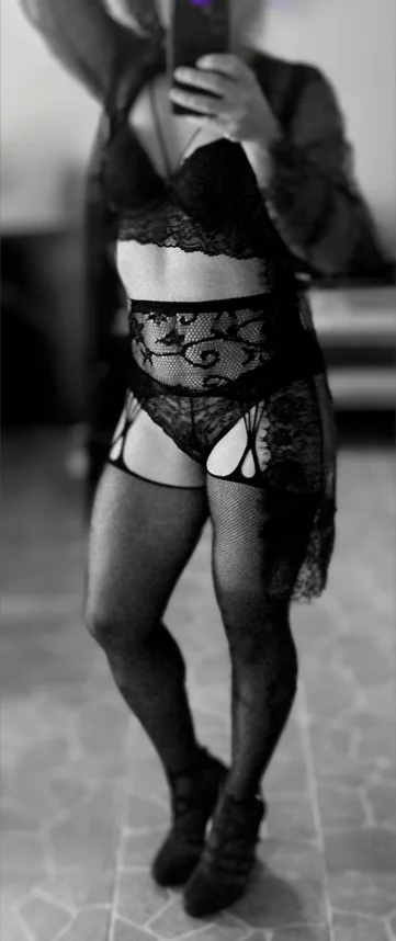 Photo of model @hotladygreen