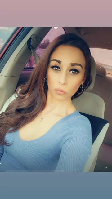 Photo of model @hotmomkimber