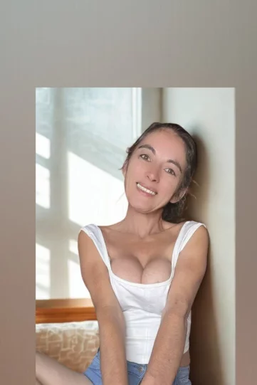 Photo of model @hott_mommy