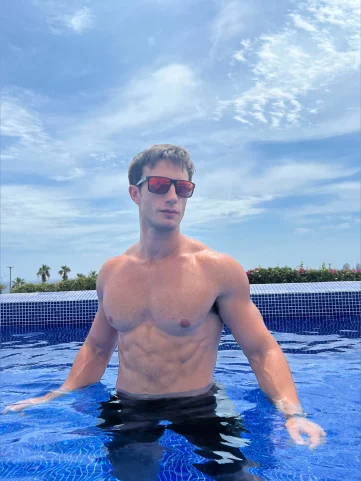Photo of model @hstud97