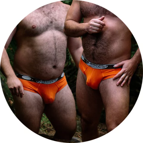 Photo of model @huzzbearzinunderwearz