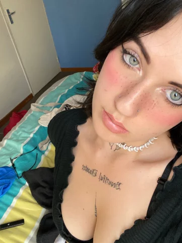Photo of model @iinked.kitttyy