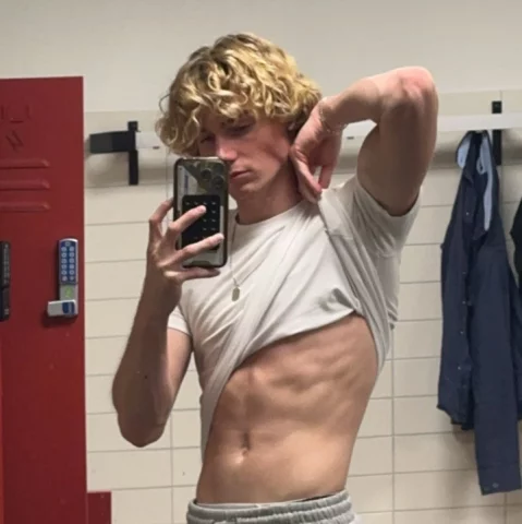 Photo of model @imadrienagreste