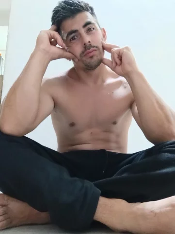 Photo of model @isaiaseluney