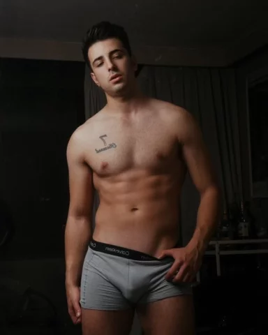Photo of model @italianngod