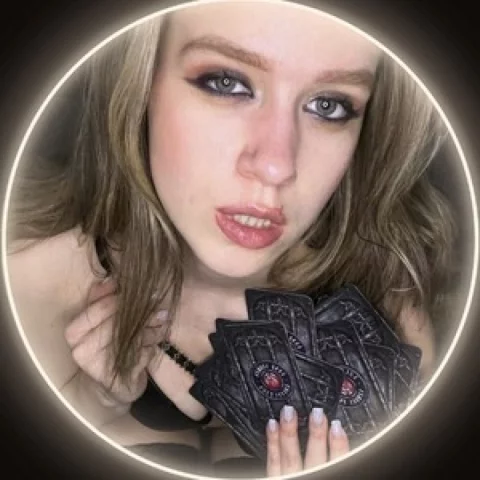 Photo of model @ivy_goth_girl