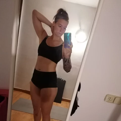 Photo of model @ivyworksout