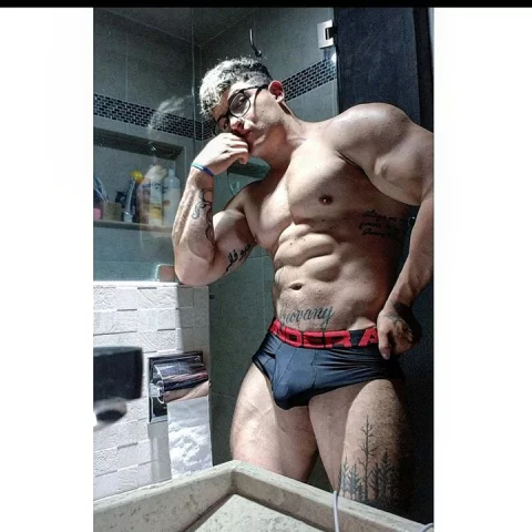 Photo of model @izakalvarado22