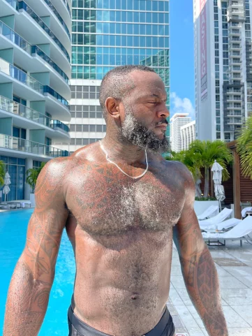 Photo of model @jamesanthonyworld