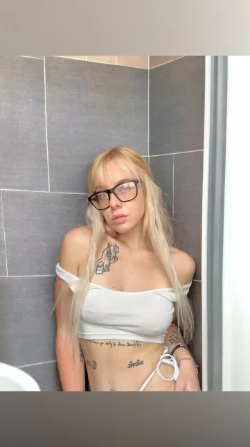 Photo of model @jessicaofficialof