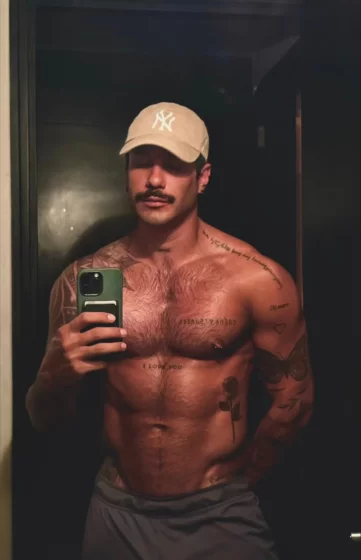 Photo of model @jeusmalo