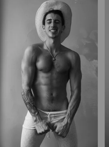 Photo of model @joeysacco
