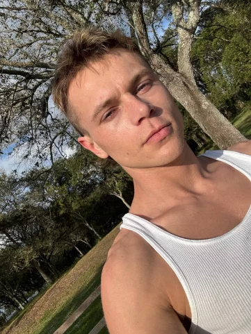 Photo of model @johnnymoonman