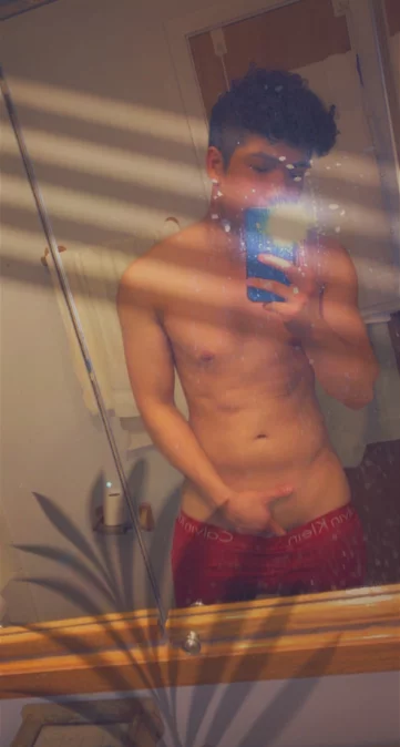 Photo of model @johnsheaven