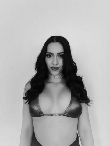 Photo of model @joliepurrfect