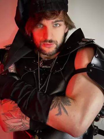 Photo of model @joshjamesdarkprince