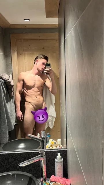 Photo of model @jtpenno