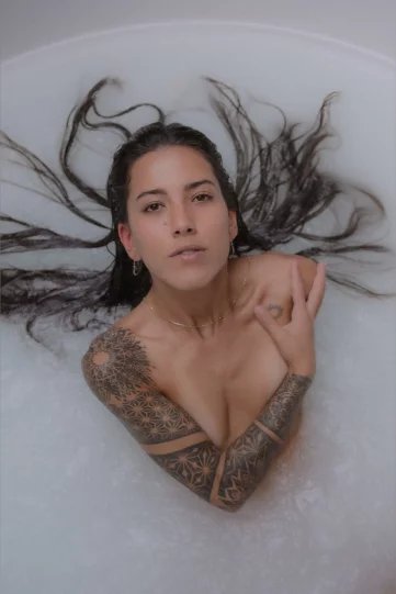 Photo of model @jullyjuicy