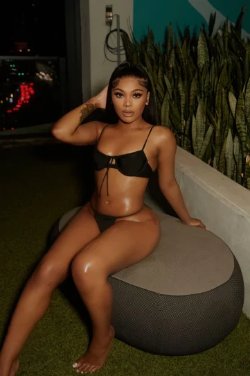Photo of model @kashgokrazyyy