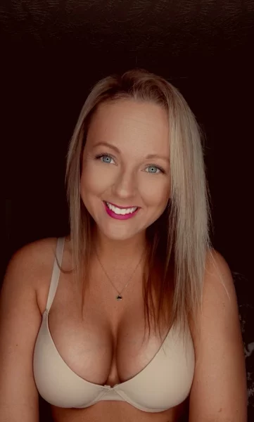 Photo of model @kassieelizabeth