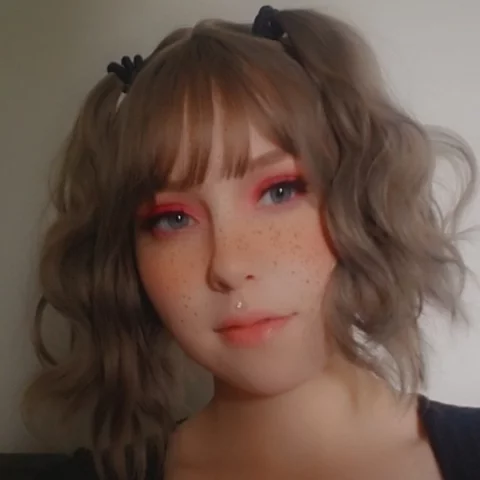 Photo of model @kawaiifionnafree