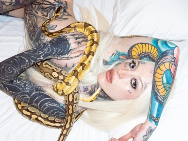 Photo of model @kellymedonly