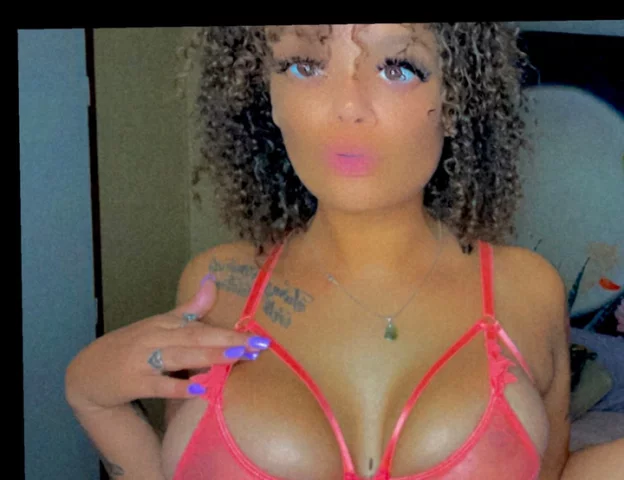 Photo of model @kendallkinxx