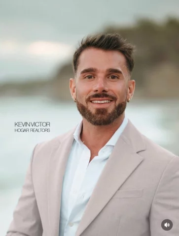 Photo of model @kevinvictor.realestate