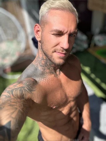Photo of model @kingterefico