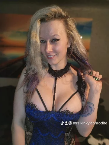 Photo of model @kinky.aphrodite