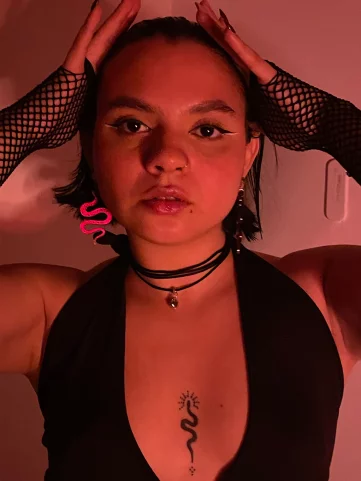 Photo of model @kinkymillie