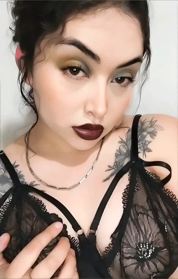 Photo of model @kinkysexualdevil