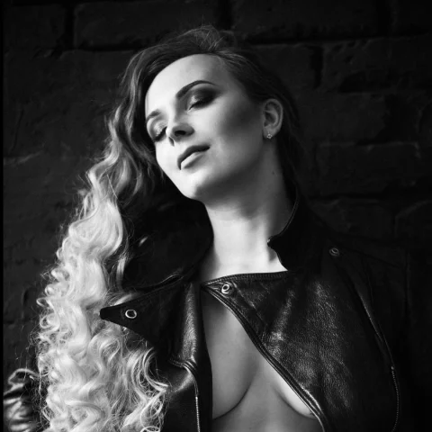 Photo of model @kira.rainbow_vip