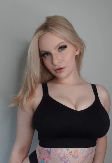 Photo of model @kitfarrinvip