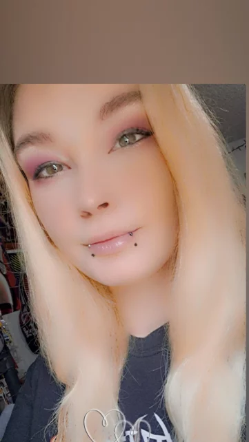 Photo of model @kittennymph