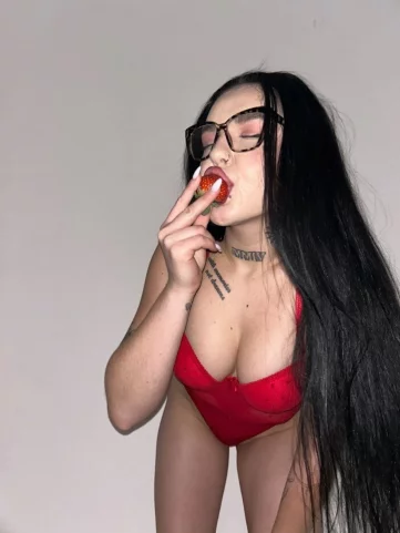 Photo of model @kittyfeve_r