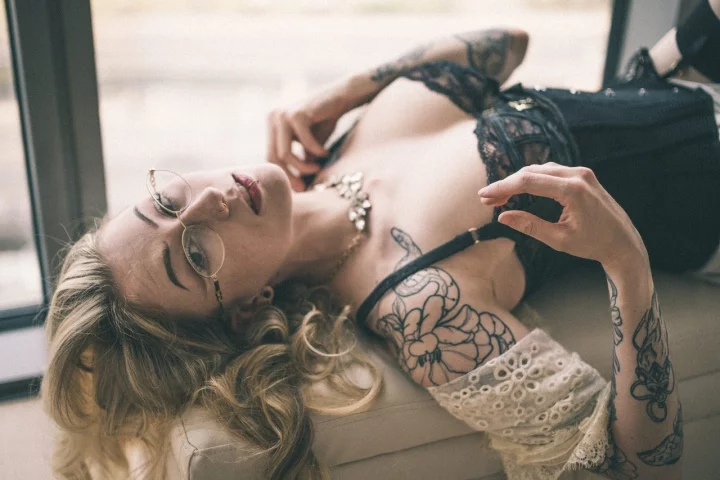 Photo of model @laceandleashes