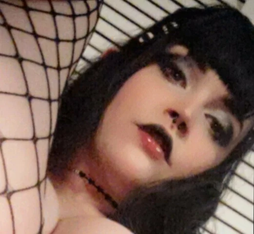 Photo of model @ladyadaline