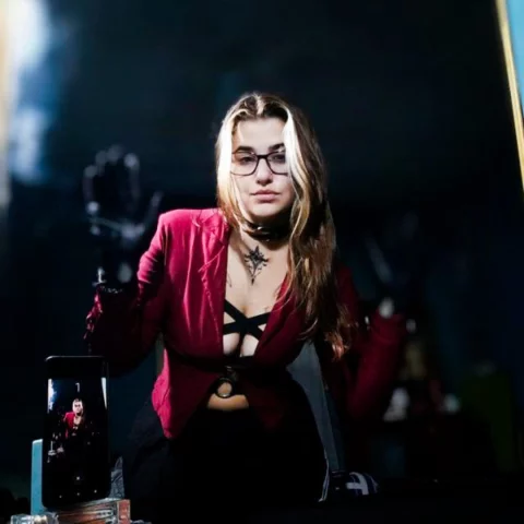 Photo of model @ladyaraa