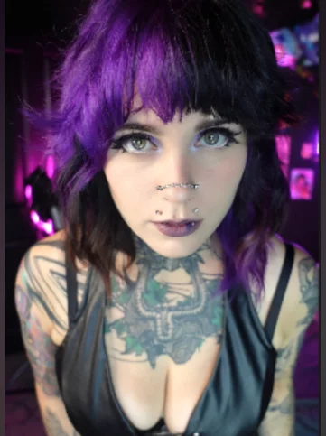 Photo of model @laheldoll