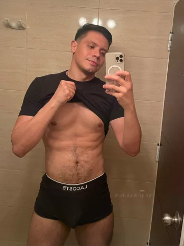 Photo of model @latinpapifree