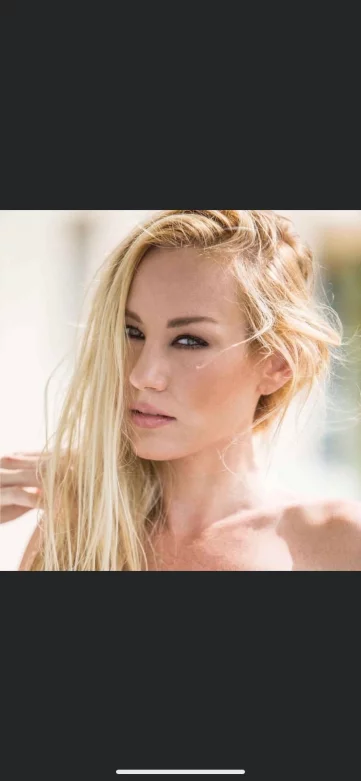 Photo of model @lauren_jadore