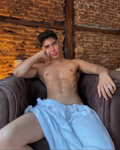Photo of model @leonjeko