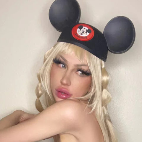 Photo of model @lexisalyss