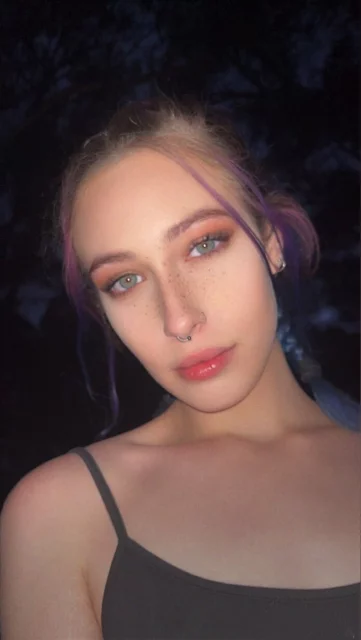 Photo of model @lilapetals