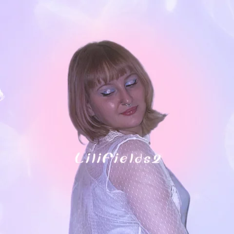 Photo of model @lilifields2