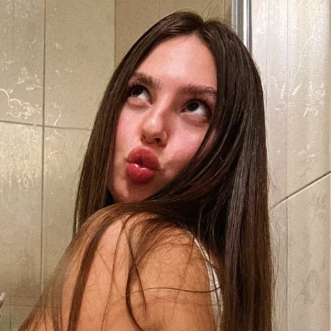 Photo of model @lilitdrake