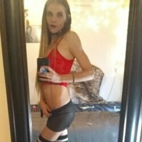 Photo of model @lilwhite_bunny