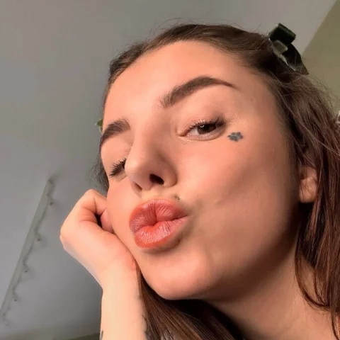 Photo of model @lilydxll